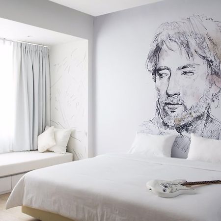 Beat Hotel Бангкок Экстерьер фото