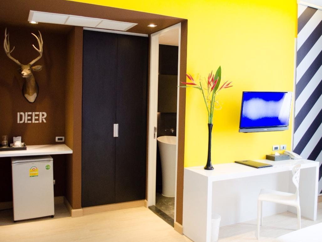 Beat Hotel Бангкок Экстерьер фото